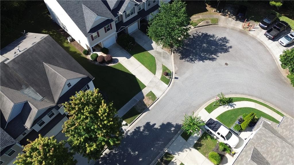 3 bedroom, 3 bathroom, 1,692 sq ft townhouse for sale at 4685 Beacon Ridge Lane C, Flowery Branch, GA 30542 — photo 2