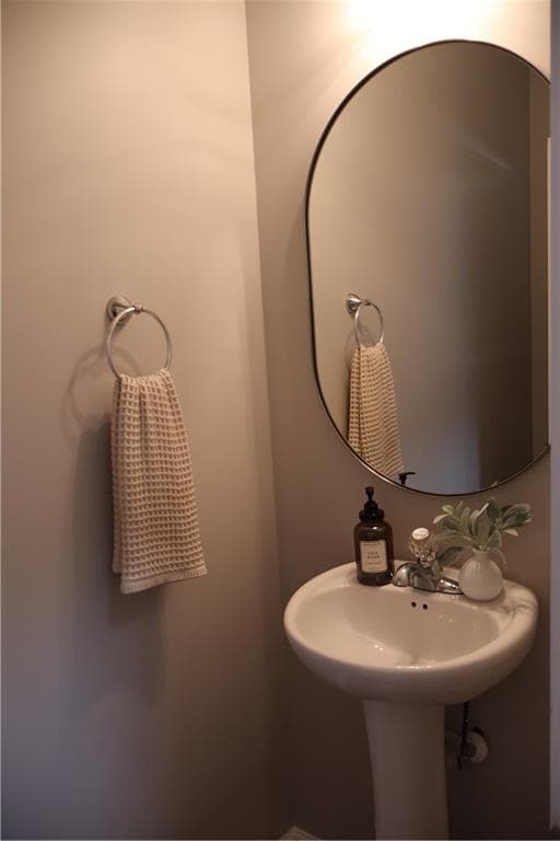 3 bedroom, 3 bathroom, 1,692 sq ft townhouse for sale at 4685 Beacon Ridge Lane C, Flowery Branch, GA 30542 — photo 9