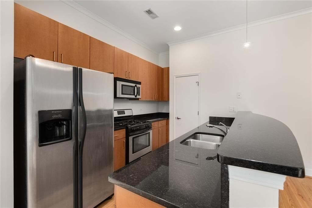 1 bedroom, 1 bathroom, 745 sq ft condominium for sale at 384 Ralph McGill Boulevard 123, Atlanta, GA 30312 — photo 7