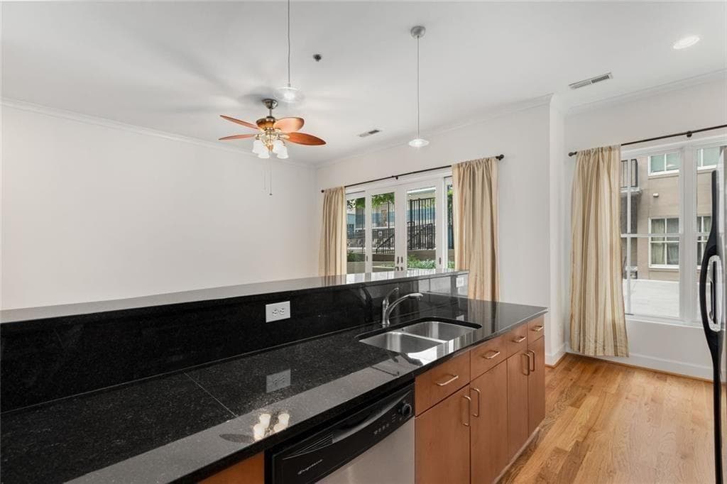1 bedroom, 1 bathroom, 745 sq ft condominium for sale at 384 Ralph McGill Boulevard 123, Atlanta, GA 30312 — photo 8