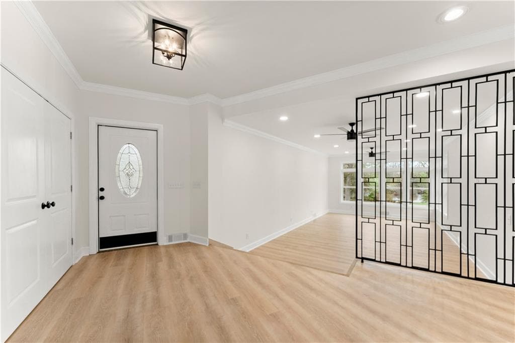 4 bedroom, 4 bathroom, 3,059 sq ft single family residence for sale at 664 Chenocetah Drive, Cornelia, GA 30531 — photo 4