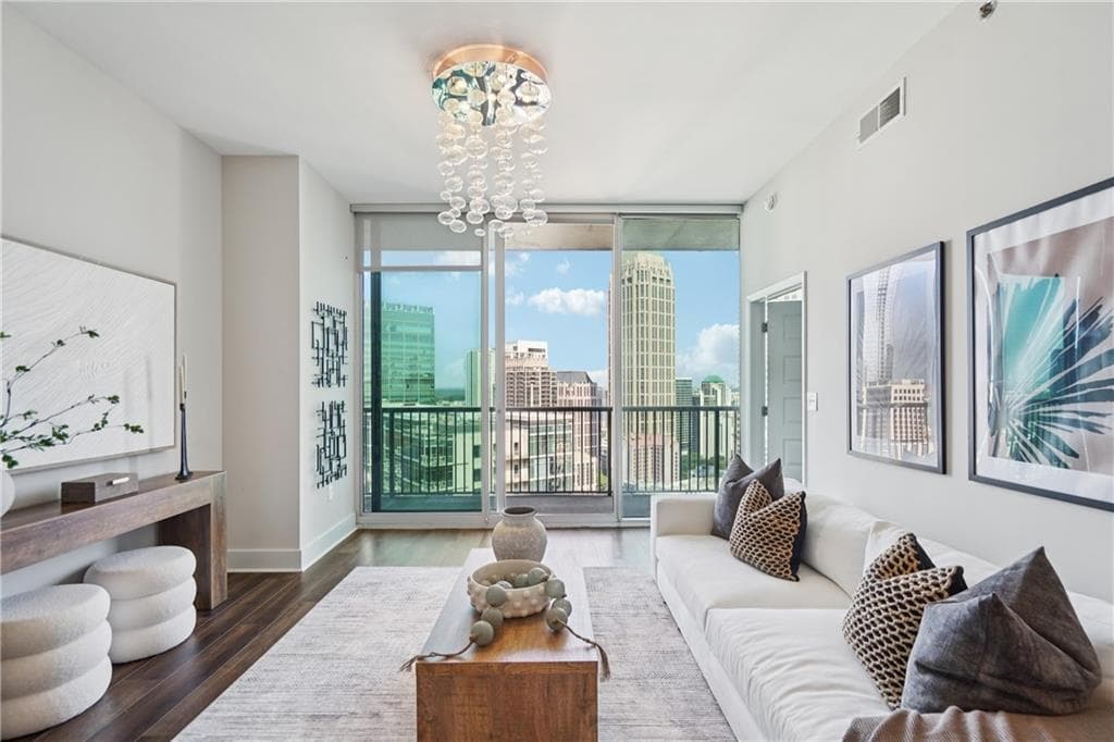 2 bedroom, 2 bathroom, 1,271 sq ft condominium for sale at 1080 Peachtree Street 2515, Atlanta, GA 30309 — photo 7