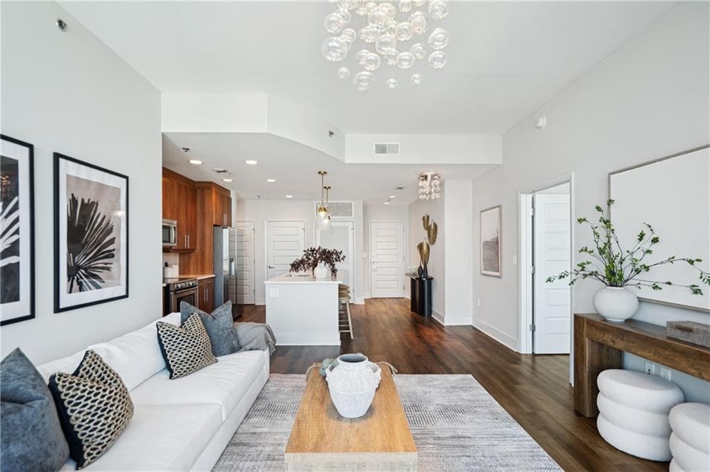 2 bedroom, 2 bathroom, 1,271 sq ft condominium for sale at 1080 Peachtree Street 2515, Atlanta, GA 30309 — photo 9