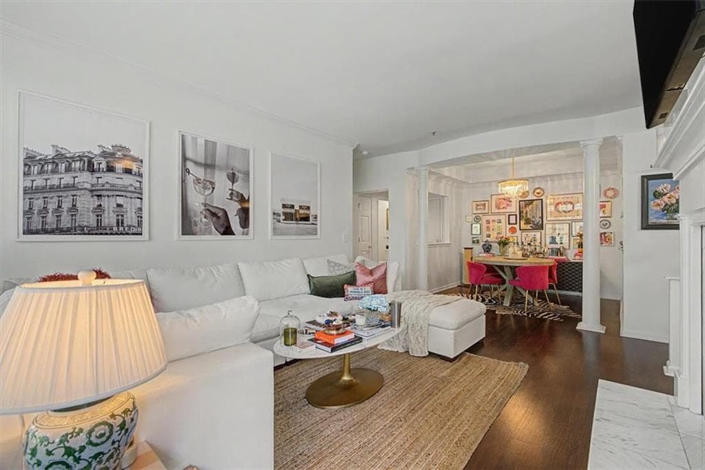 2 bedroom, 1 bathroom, 950 sq ft condominium for sale at 3636 Habersham Road 1304, Atlanta, GA 30305 — photo 3