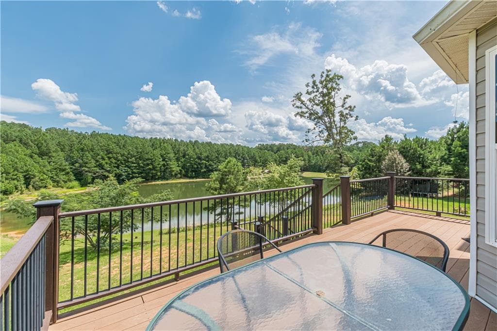 4 bedroom, 3 bathroom, 2,377 sq ft single family residence for sale at 25 Westmoreland Lake Drive, Buchanan, GA 30113 — photo 5