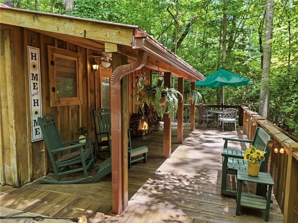 1 bedroom, 1 bathroom, 840 sq ft single family residence for sale at 167 Mangums Trail, Blue Ridge, GA 30513 — photo 3