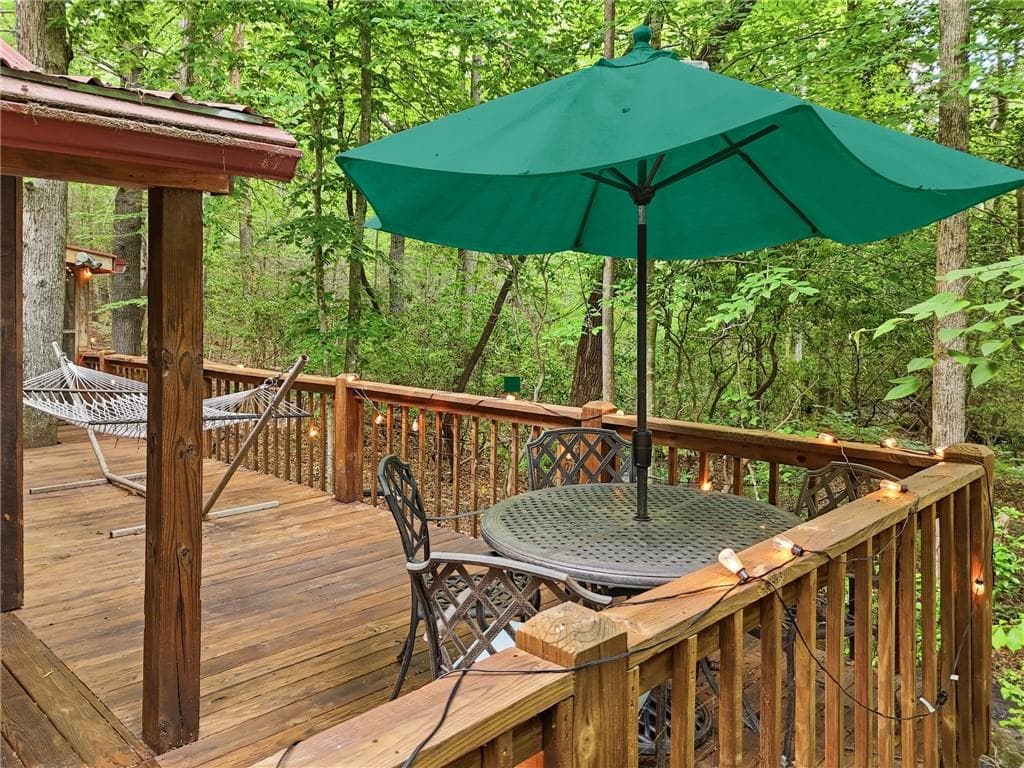 1 bedroom, 1 bathroom, 840 sq ft single family residence for sale at 167 Mangums Trail, Blue Ridge, GA 30513 — photo 5