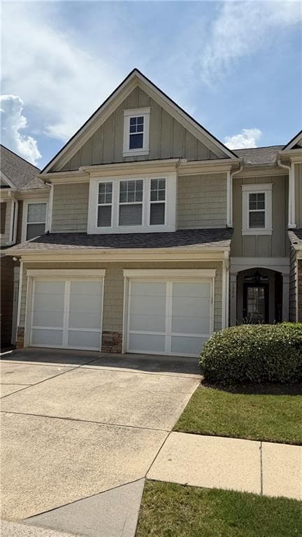 3 bedroom, 3 bathroom, 1,996 sq ft townhouse for rent at 1934 Lake Heights Circle 17, Kennesaw, GA 30152 for $2,145 a month