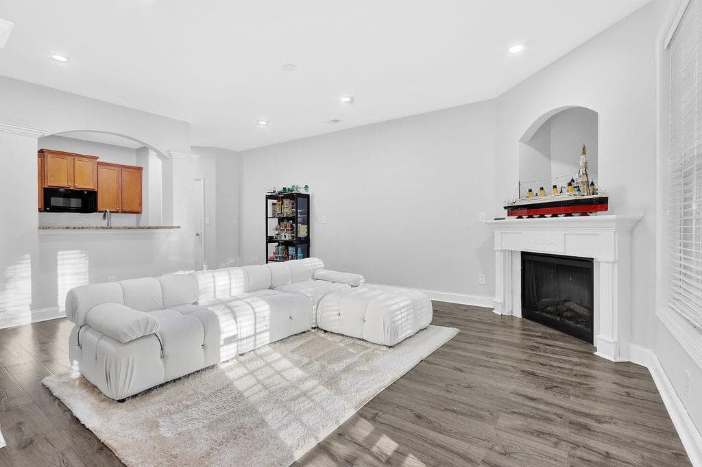3 bedroom, 3 bathroom, 1,940 sq ft townhouse for sale at 541 Woodland Park Terrace, Lawrenceville, GA 30043 — photo 6
