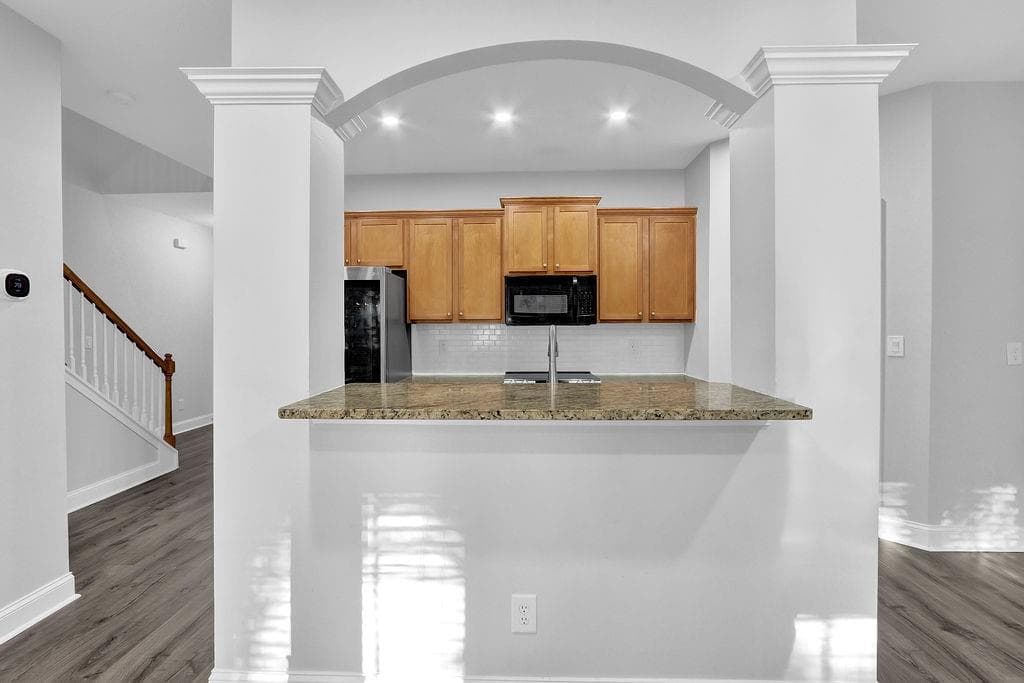 3 bedroom, 3 bathroom, 1,940 sq ft townhouse for sale at 541 Woodland Park Terrace, Lawrenceville, GA 30043 — photo 10