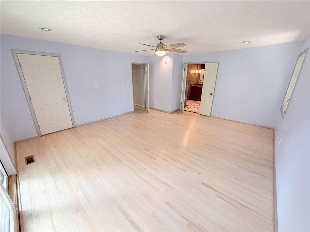 5 bedroom, 4 bathroom, 5,060 sq ft single family residence for sale at 5344 Forest Springs Drive, Atlanta, GA 30338 — photo 4