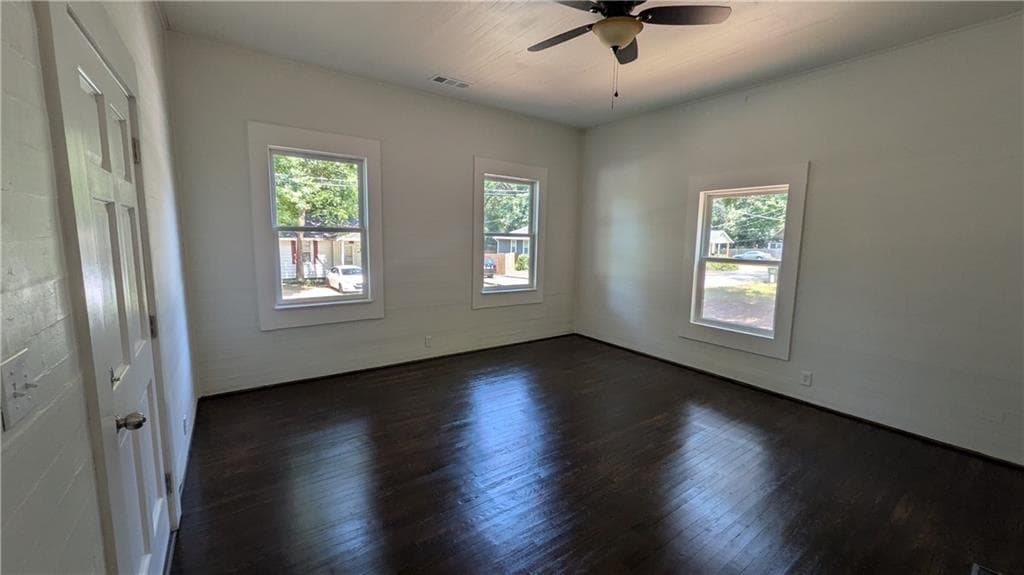 1 bedroom, 1 bathroom, 868 sq ft single family residence for sale at 116 Norris Street, Monroe, GA 30655 — photo 9