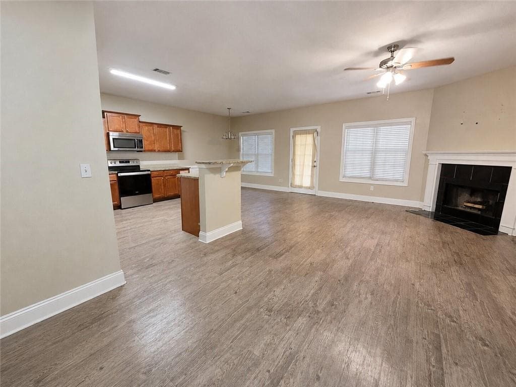 4 bedroom, 3 bathroom, 1,949 sq ft single family residence for sale at 5871 Apple Grove Road, Buford, GA 30519 — photo 3