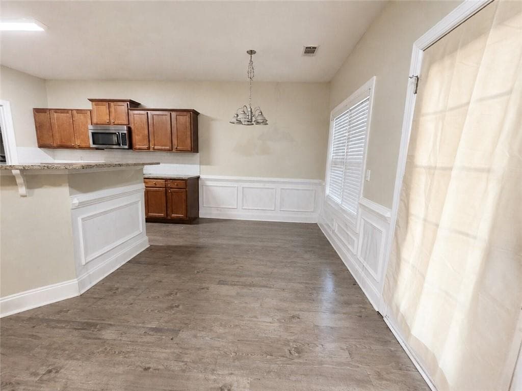 4 bedroom, 3 bathroom, 1,949 sq ft single family residence for sale at 5871 Apple Grove Road, Buford, GA 30519 — photo 5