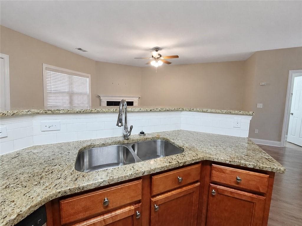 4 bedroom, 3 bathroom, 1,949 sq ft single family residence for sale at 5871 Apple Grove Road, Buford, GA 30519 — photo 8