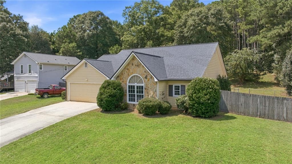 3 bedroom, 2 bathroom, 1,618 sq ft single family residence under contract at 2110 Uniwattee Trail, Dacula, GA 30019 — photo 2