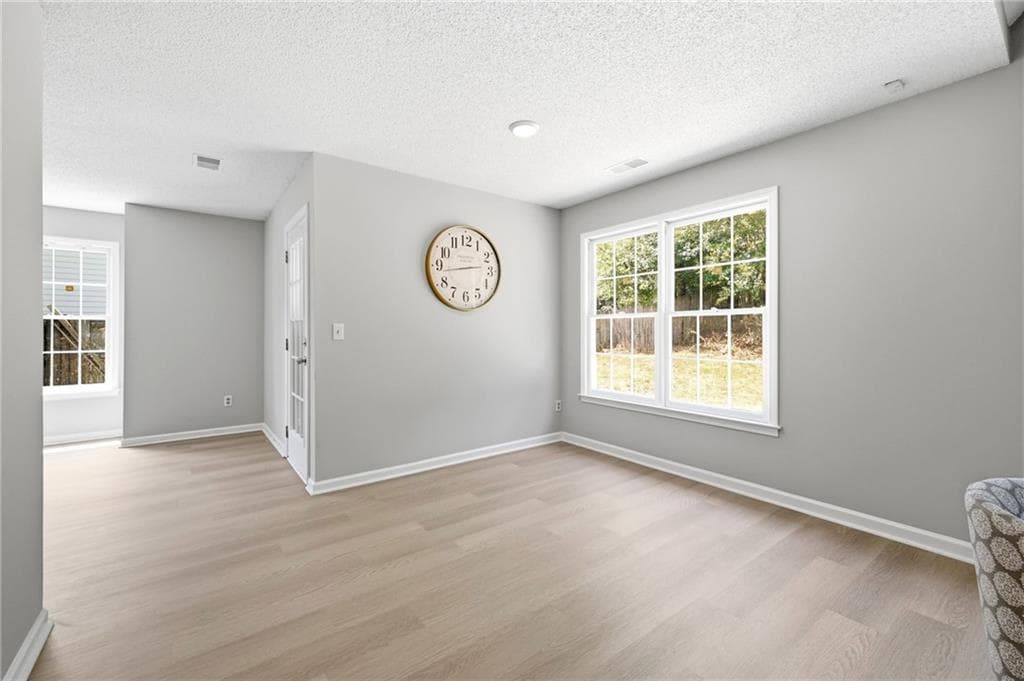 3 bedroom, 2 bathroom, 1,618 sq ft single family residence under contract at 2110 Uniwattee Trail, Dacula, GA 30019 — photo 8