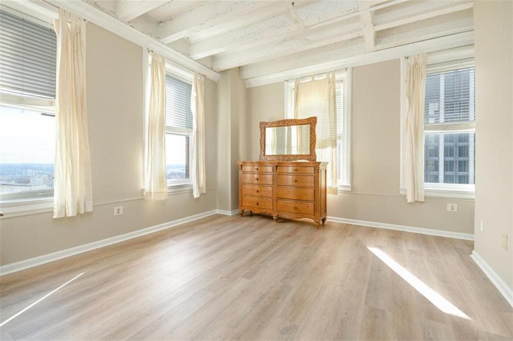 2 bedroom, 2 bathroom, 954 sq ft condominium for rent at 32 Peachtree Street 1406, Atlanta, GA 30303 for $2,300 a month — photo 9