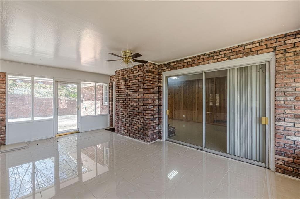 4 bedroom, 3 bathroom single family residence under contract at 2110 LaVista Circle, Hapeville, GA 30354 — photo 8