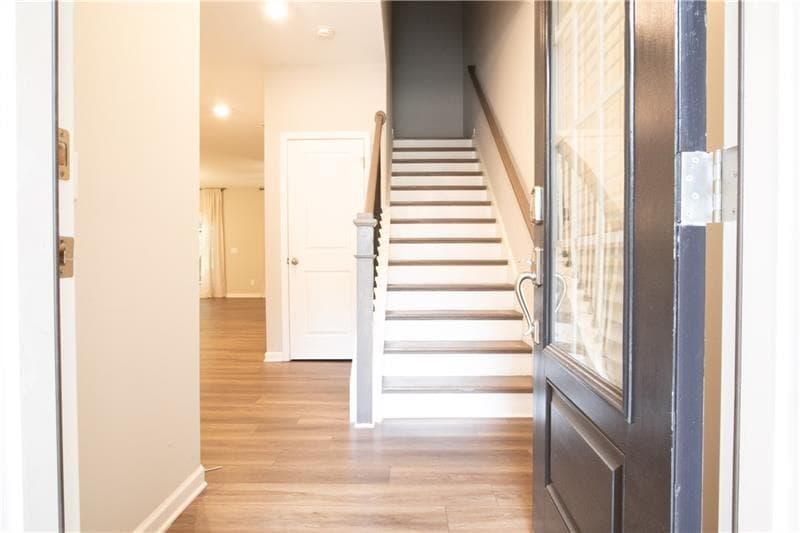 3 bedroom, 3 bathroom, 1,970 sq ft townhouse for rent at 525 Duval Drive, Alpharetta, GA 30009 for $3,280 a month — photo 3