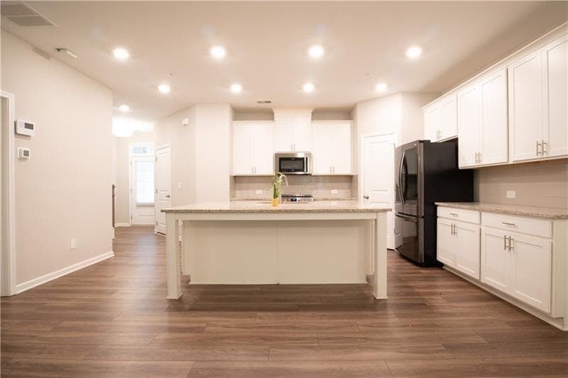 3 bedroom, 3 bathroom, 1,970 sq ft townhouse for rent at 525 Duval Drive, Alpharetta, GA 30009 for $3,280 a month — photo 6