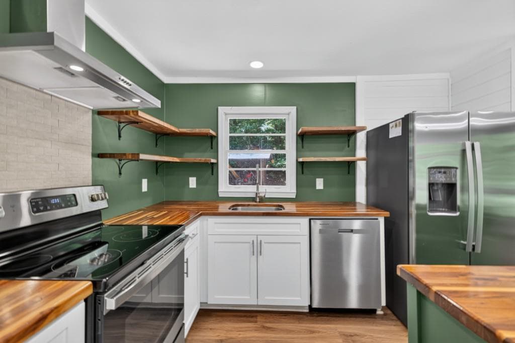3 bedroom, 2 bathroom, 1,150 sq ft single family residence under contract at 189 Fern Valley Road, Dawsonville, GA 30534 — photo 5