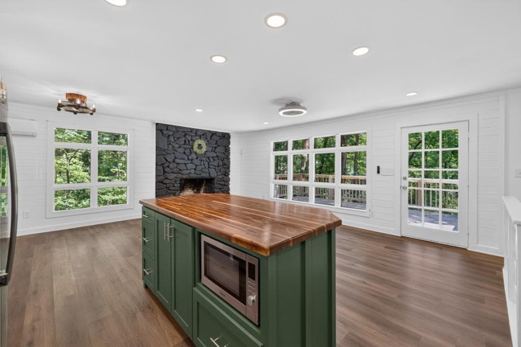 3 bedroom, 2 bathroom, 1,150 sq ft single family residence under contract at 189 Fern Valley Road, Dawsonville, GA 30534 — photo 6