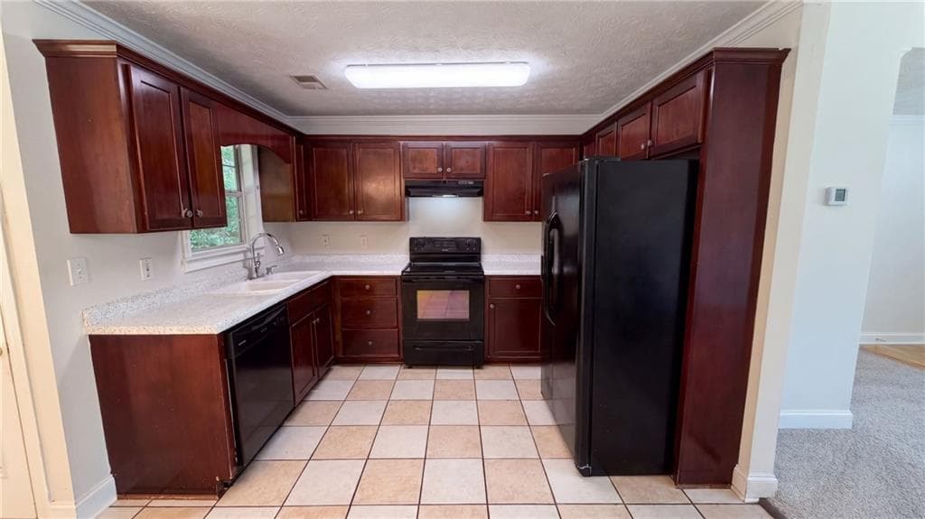 3 bedroom, 2 bathroom, 1,709 sq ft single family residence for sale at 225 Berkshire Pass, Covington, GA 30016 — photo 2