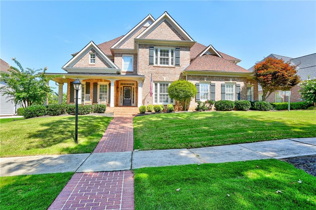 6 bedroom, 6 bathroom, 6,782 sq ft single family residence for sale at 1043 Meadow Club Court, Suwanee, GA 30024 — photo 8