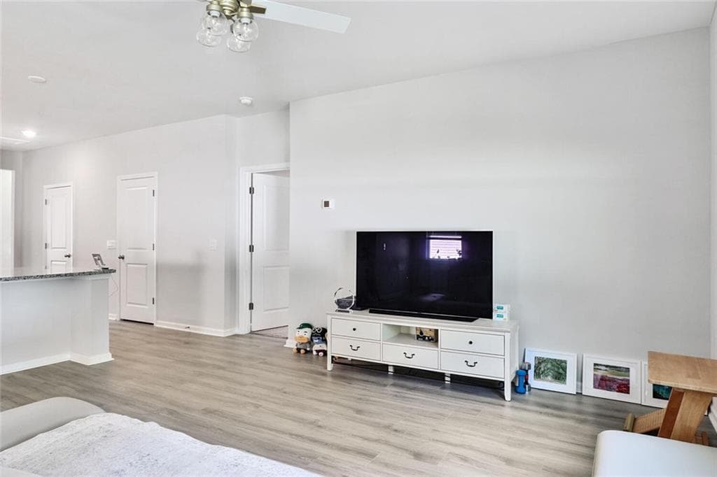 4 bedroom, 3 bathroom, 2,257 sq ft single family residence for rent at 301 Merganser Drive, Pooler, GA 31322 for $2,700 a month — photo 4
