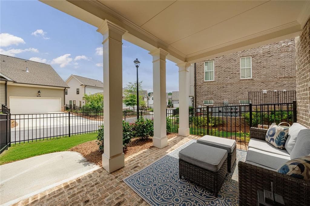 1 bedroom, 2 bathroom, 1,674 sq ft condominium for sale at 4989 Sealy Circle, Peachtree Corners, GA 30092 — photo 6