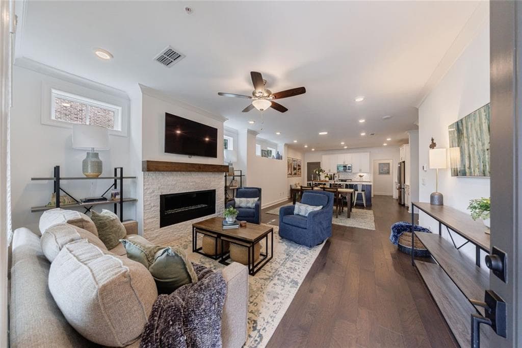 1 bedroom, 2 bathroom, 1,674 sq ft condominium for sale at 4989 Sealy Circle, Peachtree Corners, GA 30092 — photo 8