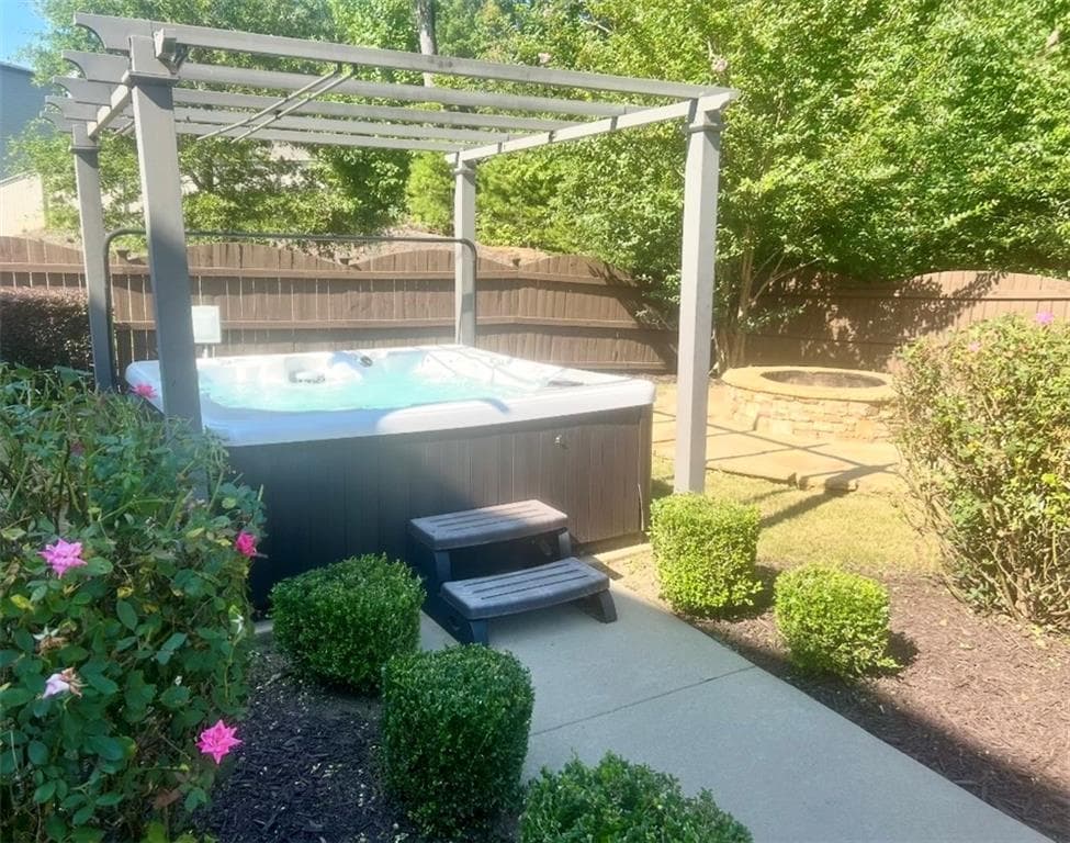6 bedroom, 4 bathroom, 4,900 sq ft single family residence for sale at 41 Lake Sydney Drive, Dawsonville, GA 30534 — photo 7
