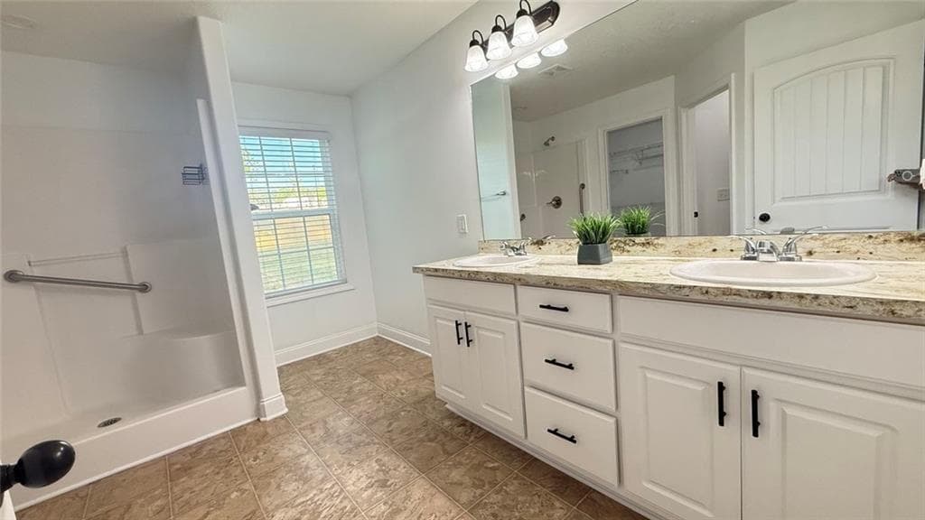 4 bedroom, 3 bathroom, 2,269 sq ft single family residence for rent at 1896 Roxey Lane, Winder, GA 30680 for $2,100 a month — photo 10
