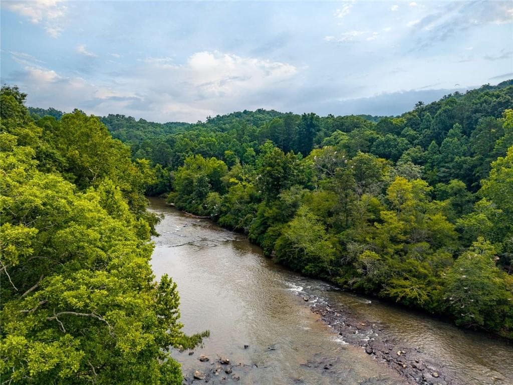 4 bedroom, 3 bathroom, 2,493 sq ft single family residence under contract at 108 Oval Court, Ellijay, GA 30540 — photo 5