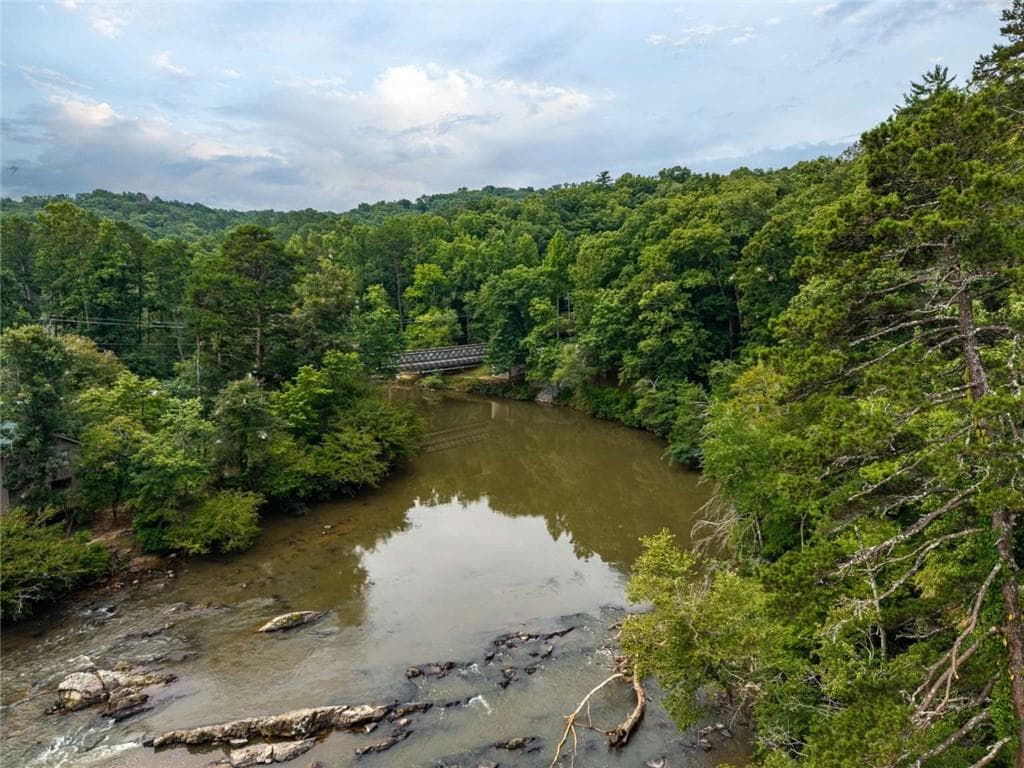 4 bedroom, 3 bathroom, 2,493 sq ft single family residence under contract at 108 Oval Court, Ellijay, GA 30540 — photo 6