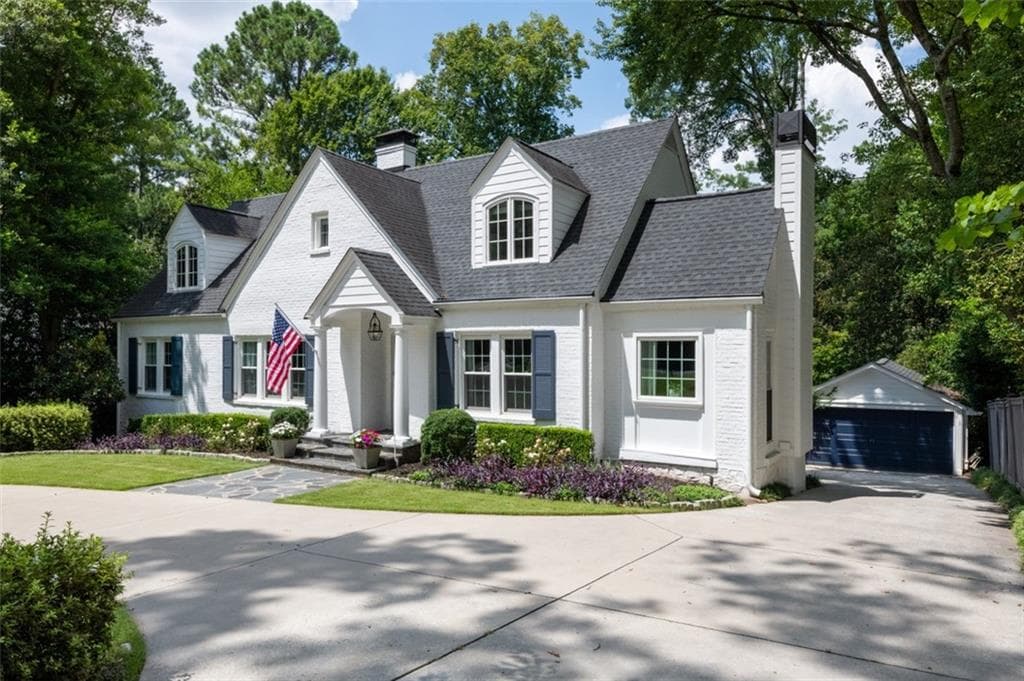 5 bedroom, 4 bathroom, 4,012 sq ft single family residence for sale at 3590 Ivy Road, Atlanta, GA 30342 — photo 1 of 61