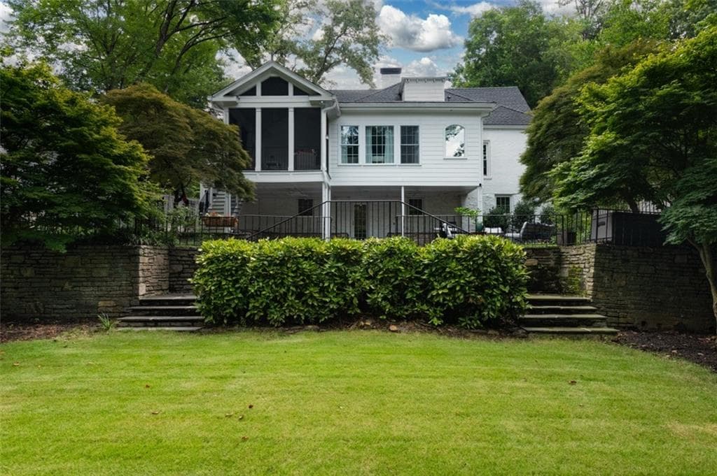 5 bedroom, 4 bathroom, 4,012 sq ft single family residence for sale at 3590 Ivy Road, Atlanta, GA 30342 — photo 5