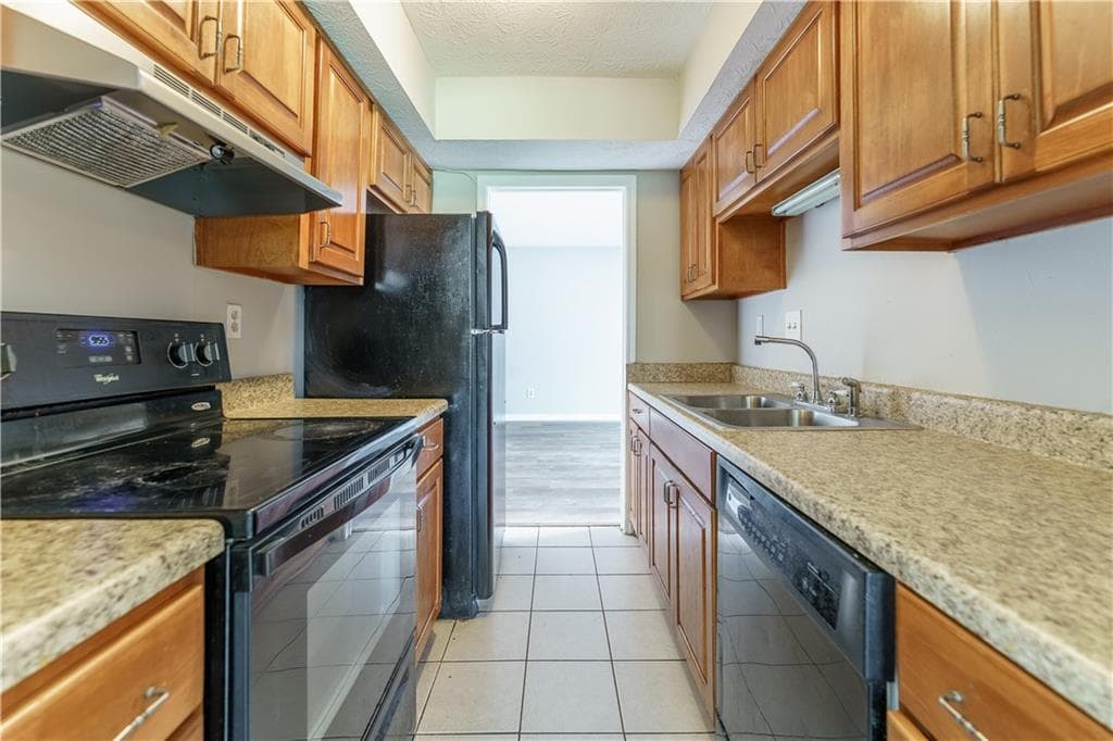 2 bedroom, 2 bathroom, 1,152 sq ft townhouse for sale at 2611 Stratford Lane, Morrow, GA 30260 — photo 9