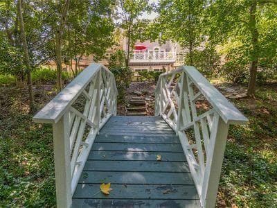 3 bedroom, 4 bathroom, 3,064 sq ft townhouse for sale at 9385 Knollcrest Boulevard, Johns Creek, GA 30022 — photo 7