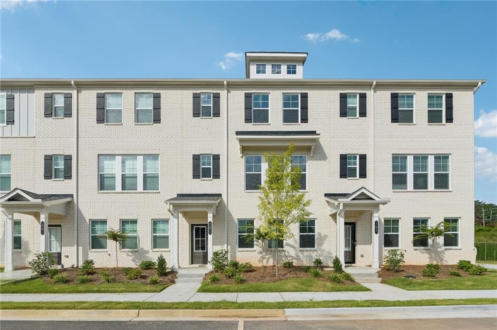 3 bedroom, 4 bathroom, 1,893 sq ft townhouse under contract at 101 Epperly Way, Tucker, GA 30084