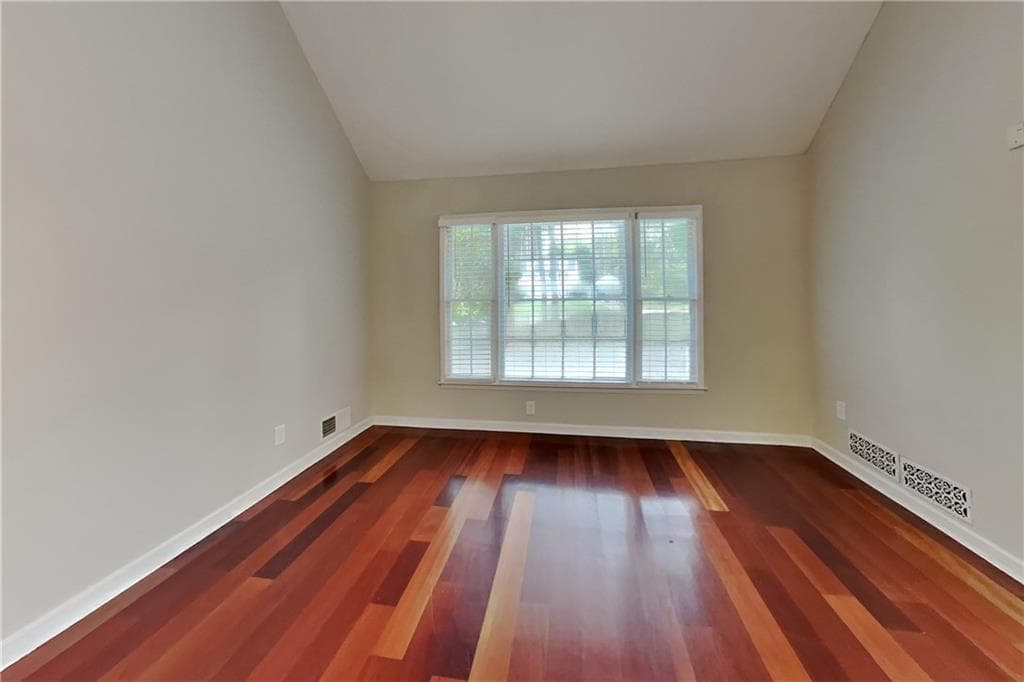 3 bedroom, 3 bathroom, 2,737 sq ft single family residence for rent at 2916 Sope Creek Drive, Marietta, GA 30068 for $2,800 a month — photo 3