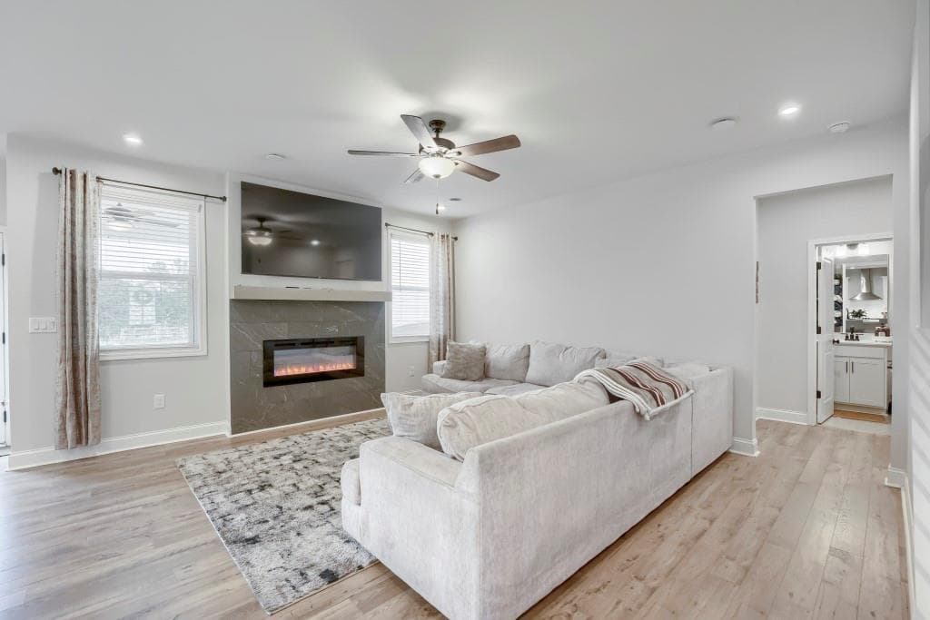 4 bedroom, 3 bathroom, 3,100 sq ft single family residence for sale at 2448 Hidden Creek Road, Kennesaw, GA 30152 — photo 4