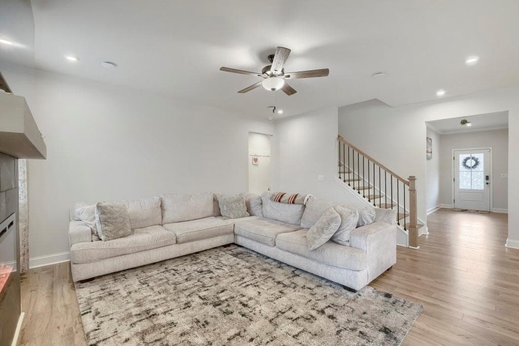 4 bedroom, 3 bathroom, 3,100 sq ft single family residence for sale at 2448 Hidden Creek Road, Kennesaw, GA 30152 — photo 5