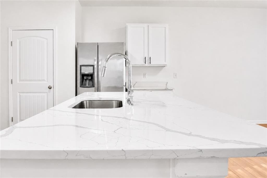 4 bedroom, 3 bathroom, 1,927 sq ft single family residence for sale at 418 Lake Ridge Lane, Fairburn, GA 30213 — photo 7