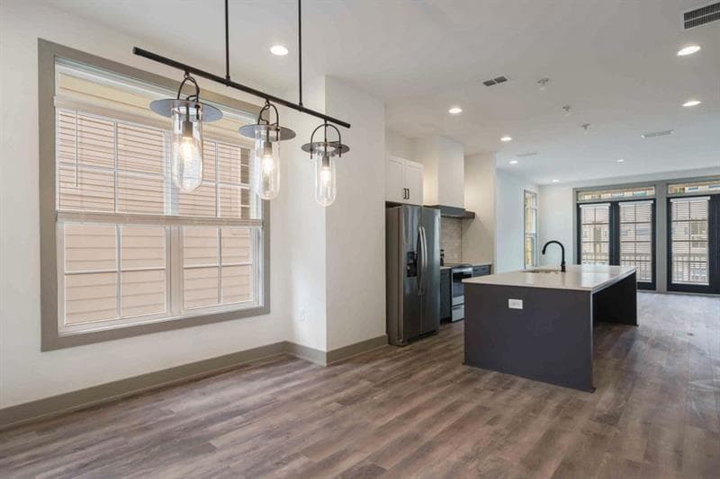 3 bedroom, 4 bathroom, 2,000 sq ft single family residence for rent at 40 Becker Place, Atlanta, GA 30307 for $3,700 a month — photo 9