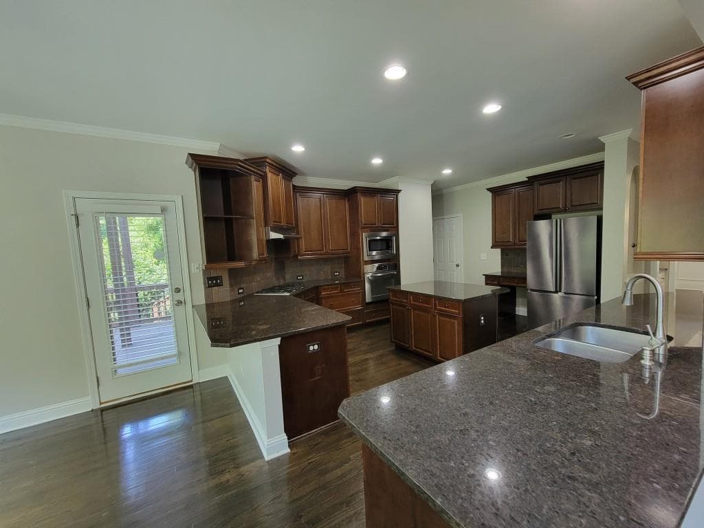 5 bedroom, 5 bathroom, 4,342 sq ft single family residence for sale at 6660 Granite Gate Pass, Cumming, GA 30028 — photo 9