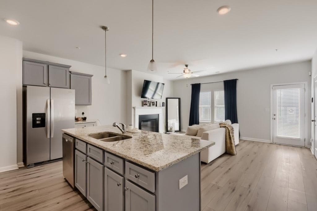 3 bedroom, 3 bathroom, 1,528 sq ft townhouse for sale at 11694 Chatham Drive, Hampton, GA 30228 — photo 2