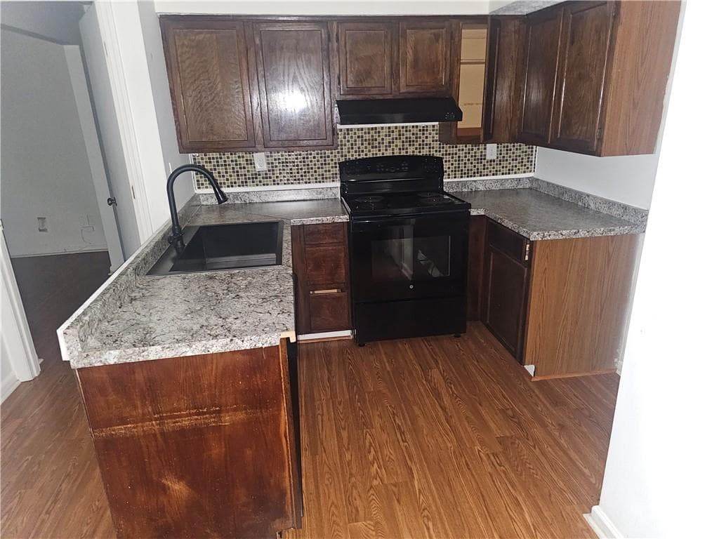 2 bedroom, 2 bathroom, 1,150 sq ft condominium for sale at 1909 Brian Way, Decatur, GA 30033 — photo 6