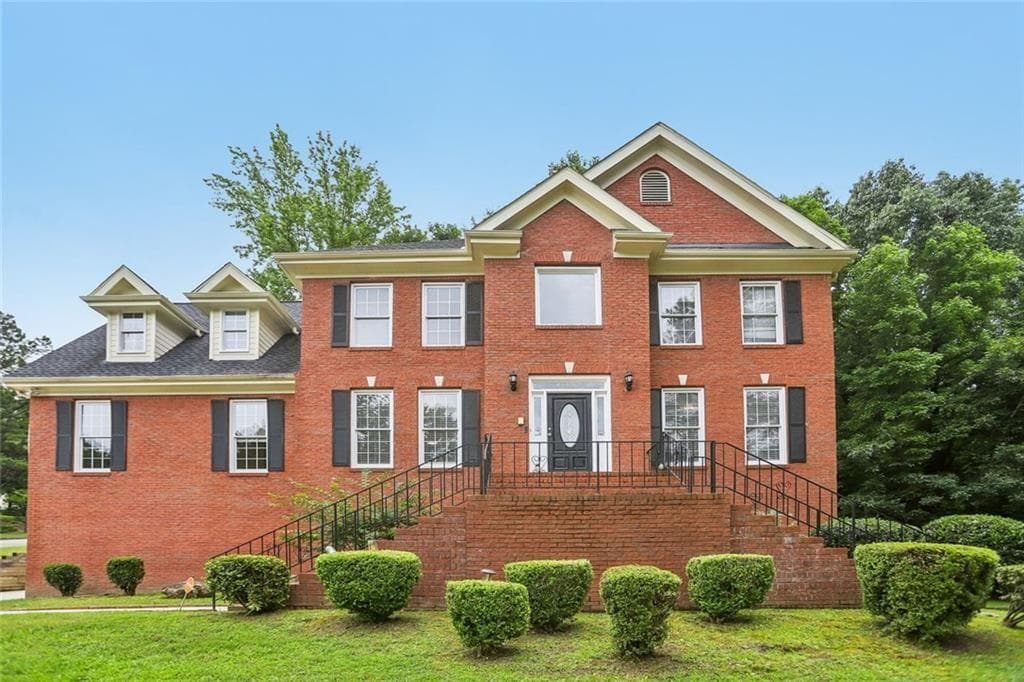 5 bedroom, 4 bathroom, 3,303 sq ft single family residence sold at 1811 Lake Cove Drive, Atlanta, GA 30331